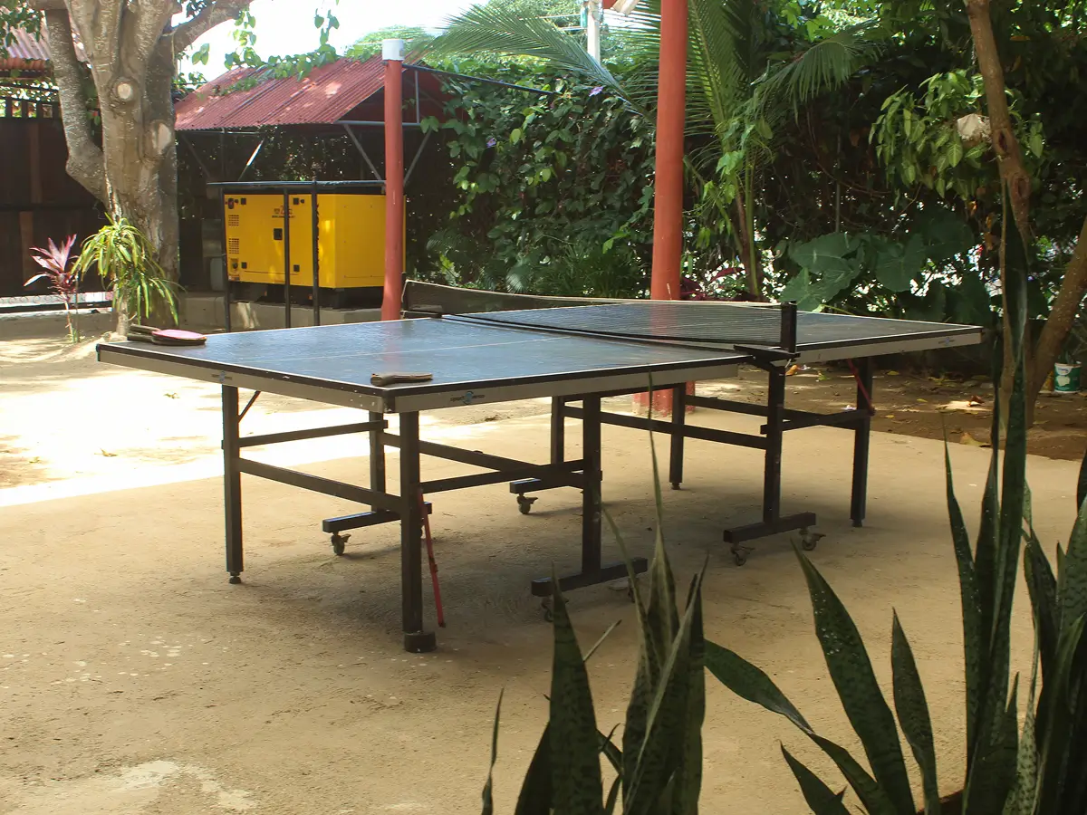 Ping pong table at Hostal La Perla Buritaca